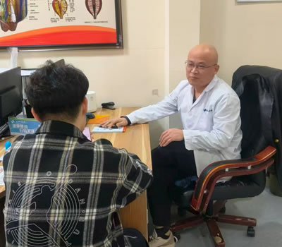 郴州市|男科医师高朋磊：守护男性健康，专业男科诊疗